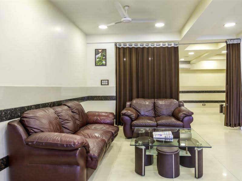 Oyo 16703 Hotel The Platinum Kolkata Exterior photo